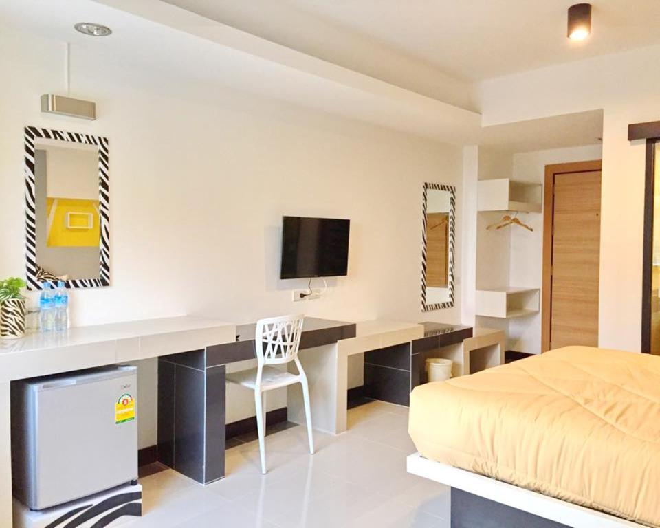 Win Hotel Пхаяу Номер фото